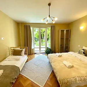 https://central-retreat-city-centre-1brd-fast-wi-fi.sofiahotelsbg.com